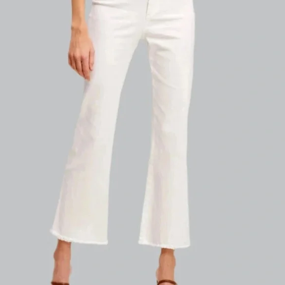 NWT White High Rise Raw Edge Jeans